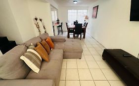 Super zona comercial y cerca de todo